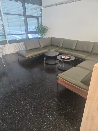 Unterhaltsreinigung Lounge